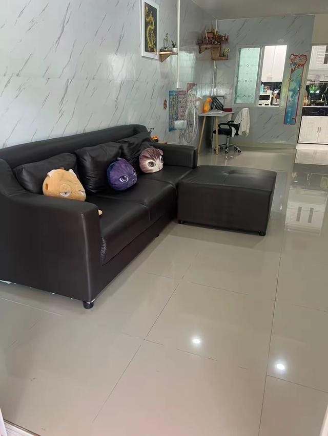 บ้าตทาวเฮ้า 2 ชั้น 3 ห้องนอน 2 ห้องน้ำ 1 ห้องโถง 1 ที่จอดรถ ต่อเติมครัวและหน้าบ้านเรียนร้อยแล้ว รูปที่ 6