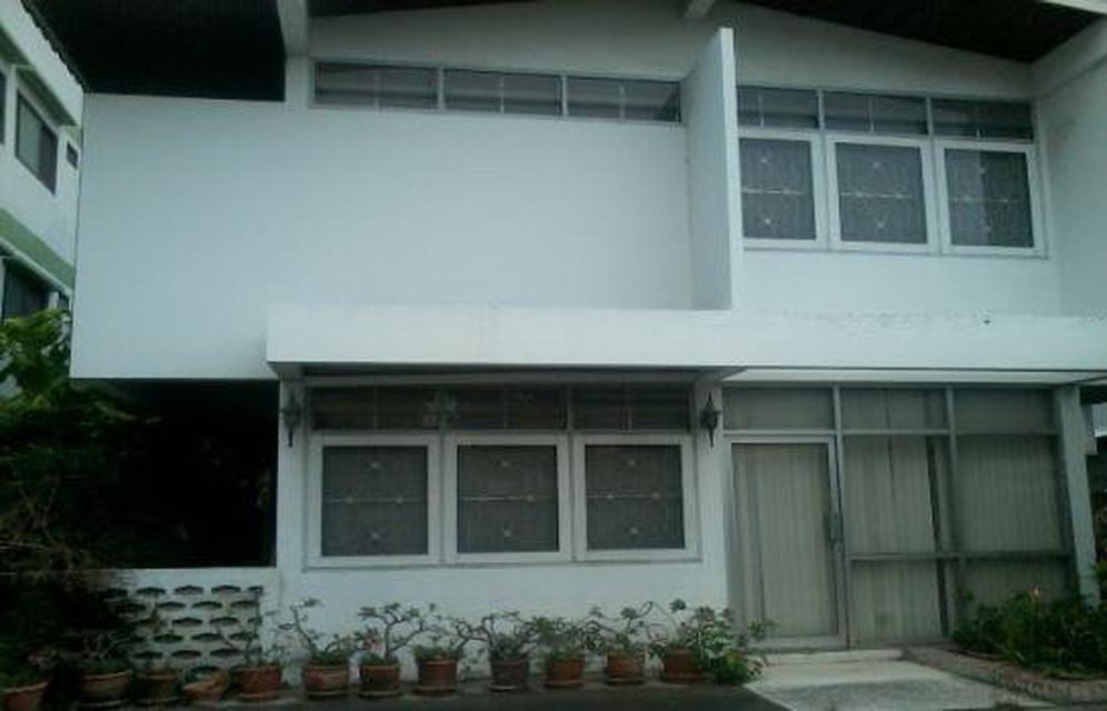 รูป Sell Single House 2 storey in the soi Sukhumvit 71 near Airport Rail Links 6