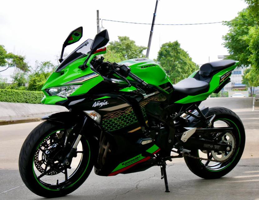 ขายด่วน Ninja ZX-25R ABS SE ปี 2021 สภาพดี 5