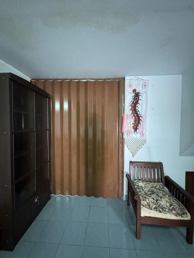 หมู่บ้านไพโรจน์ ซอยบางนา-ตราด 27 12