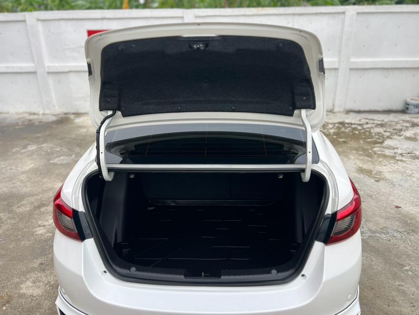 Mazda 2 100th Anniversary Edition ปี 2020 รุ่นพิเศษ รูปที่ 18