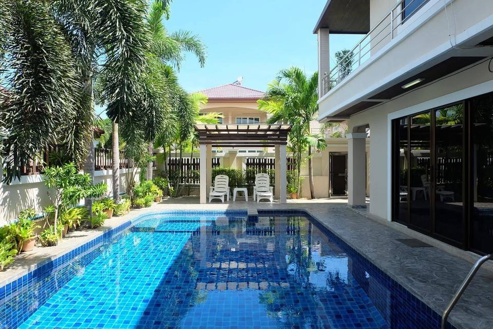 For rent pool villa European home place