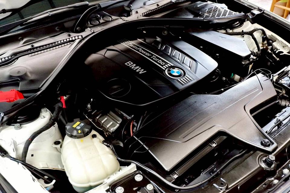 BMW 320d GT SPORT ปี 2014 จด 2017  13