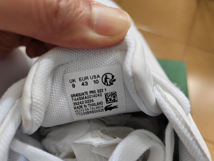 รองเท้าผ้าใบLACOSTE ไซส์ UK9 USA43 4