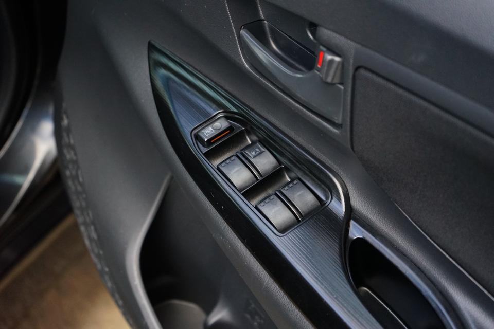 2012 TOYOTA AVANZA 1.5G 12