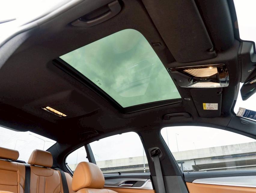 BMW 530e 2.0 M Sport Plug-in Hybrid ปี 2018 10