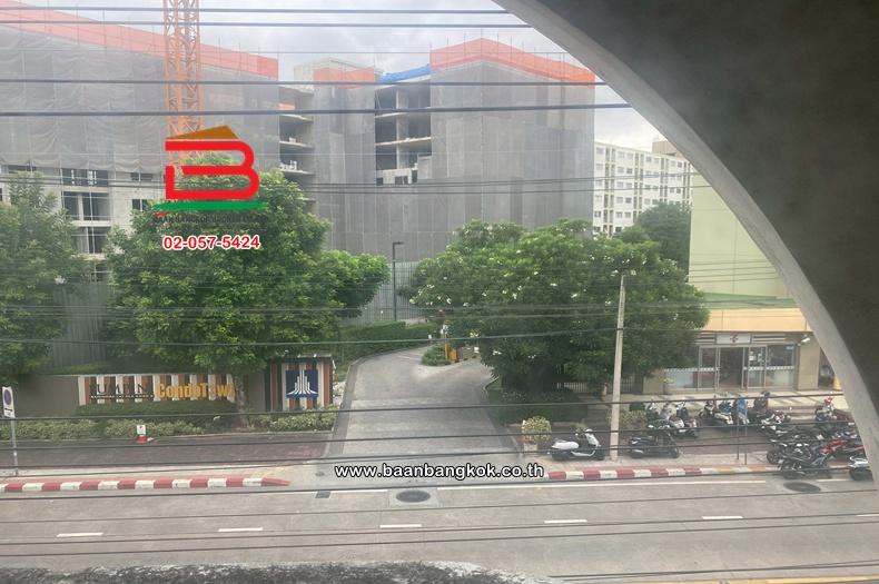 อาคารพาณิชย์ เนื้อที่ 19 ตร.ว. อยู่ระหว่าง ซอยลาดปลาเค้า 83-ซอยลาดปลาเค้า 85 ใกล้เดอะแจ๊สรามอินทรา ถนนรามอินทรา แขวงอนุสาวรีย์ เขตบางเขน 16