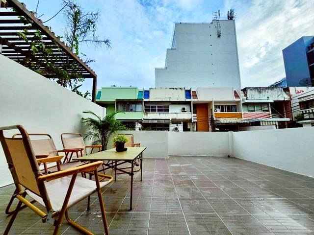 เซ็นทรัล พระราม 9 600 ม ให้เช่าบ้านหรู 3 ชั้น ดาดฟ้า 255ตร.ม. 22 ตร.วา. 6นอน MRTพระราม9 700ม. 4 น้ำตกแต่งครบ หรูหรา จัดเ 7