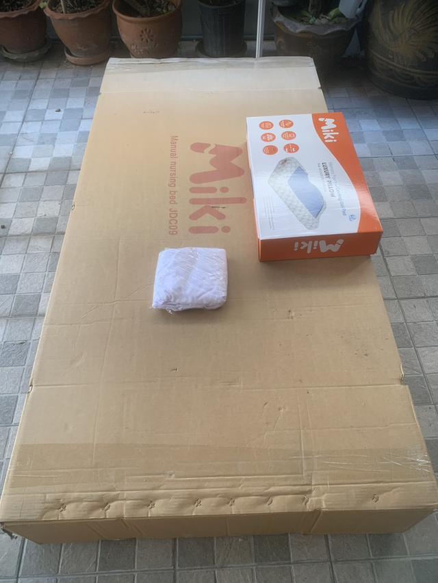 ขายเตียงผู้ป่วย MiKi มือหมุน รุ่น JDC09G 8