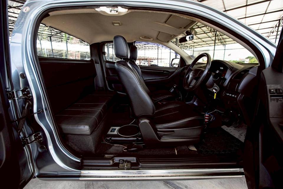 Isuzu D-Max Space Cab 2.5L ดีเซล ปี 2013 สีเทา เกียร์ธรรดา  12