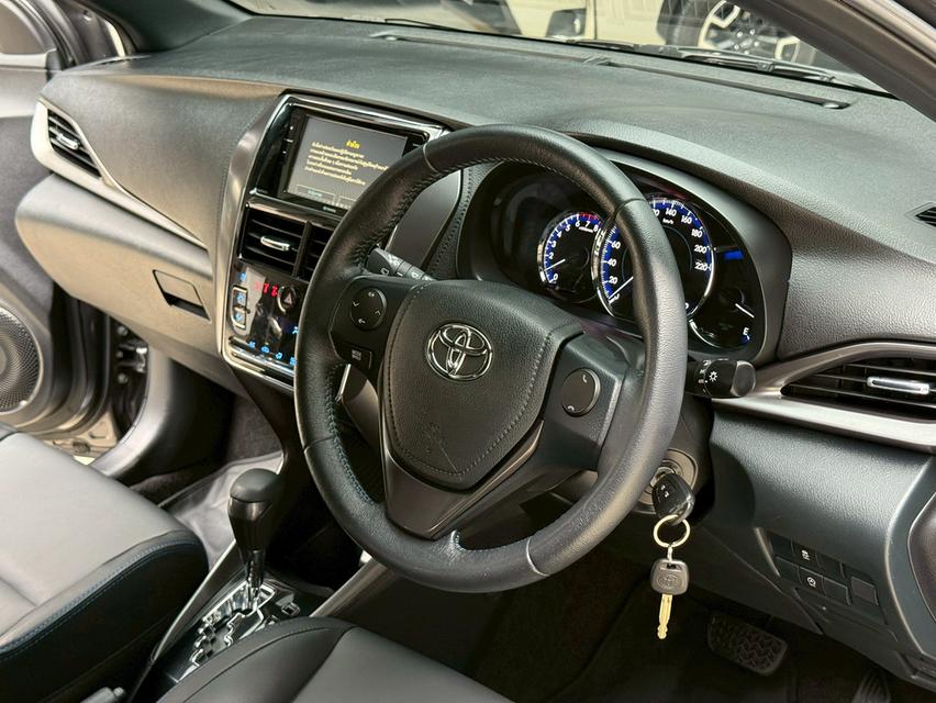 Toyota yaris 1.2 hatchback ใช้ไป 4x,000 บาท กม. 15