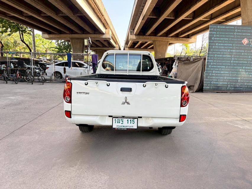 2014 Mitsu Triton 2.4 เบนซินตอนเดียว เกียร์ MT รถสวยพร้อมใช้งาน รูปที่ 5