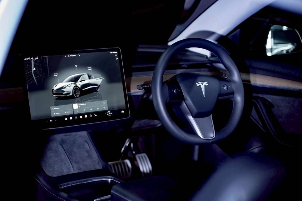 รหัสรถ PR44 Tesla Model 3 Performance Package 12