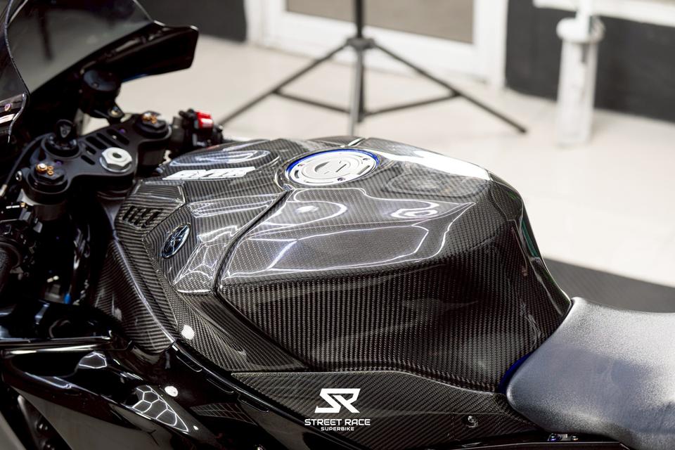 YAMAHA R1 จดทะเบียน 2021 สีดำทรงหล่อๆ รูปที่ 6