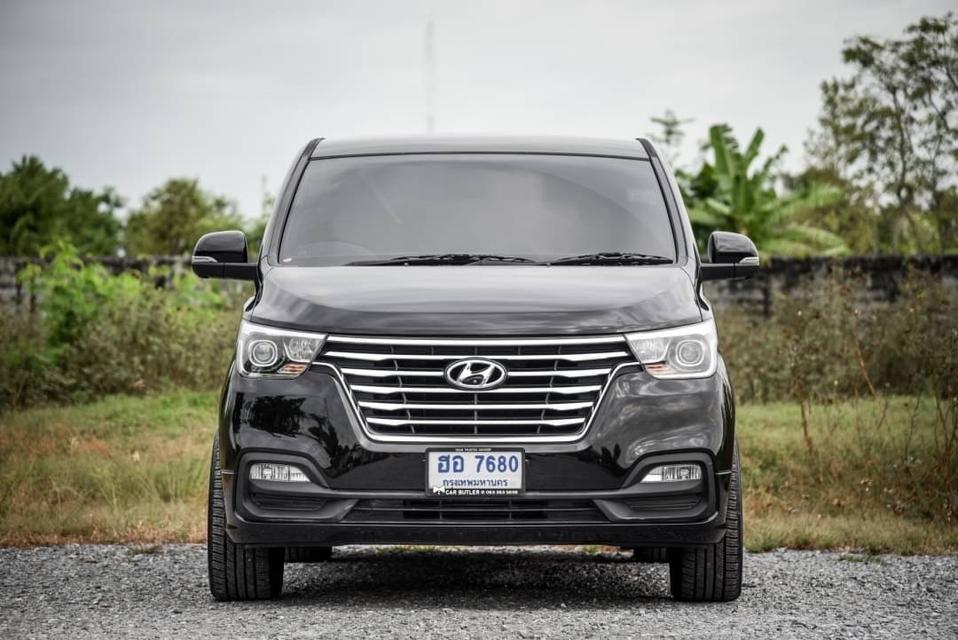 Hyundai H-1 2.5 Deluxe AT 2019 รหัส CBL7680 2