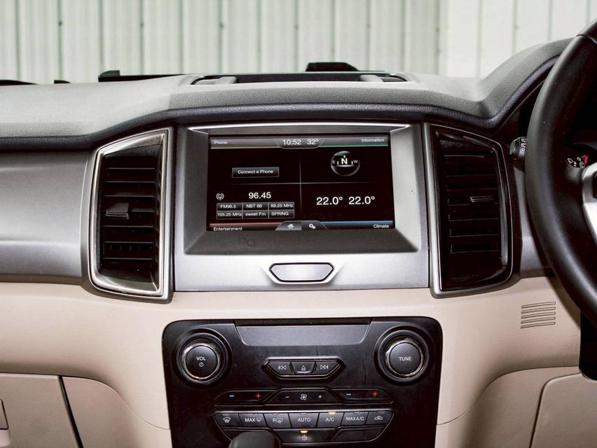 FORD EVEREST 2.2 TITANIUM 2WD ปี 2015 โฉม ปี15-22 เกียร์ AUTO เครื่องยนต์ ดีเซล เลขไมล์ 264,186 Km. 13