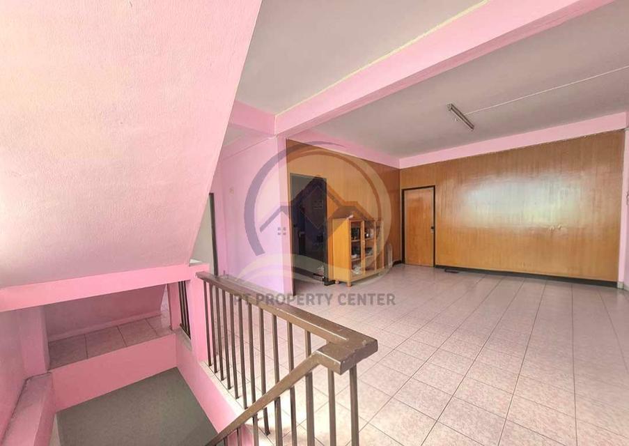 ตึก 4 ชั้น 2 คูหา ซอยเจริญกรุง109 ย่านบางคอแหลม ต่อเติมด้านหลังทุกชั้น ตีทะลุเชื่อมอาคารบางส่วน ขายตามสภาพ ทำเลใจกลางเมือง ใกล้รถไฟฟ้า ราคาพิเศษ 6