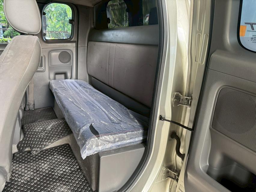 Toyota Hilux Vigo Champ Smart Cab 2.7 J LPG MT ปี 2011 17