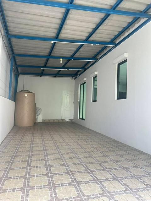 ขายทาวน์โฮม 3 ชั้น 33 ตร.ว. โครงการบ้านกลางเมือง นวมินทร์ 42 หลังมุม ใกล้ รร.เลิศหล้า 8