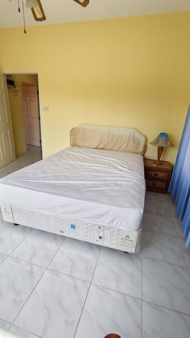 บ้านพร้อมที่ดินใจกลางบางแสน ขนาดเกือบไร่ 4