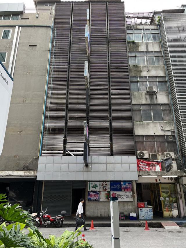 ให้เช่า สำนักงาน อาคารโชชิกุ ซอยธนิยะ ขนาด 130 ตรม ใกล้ BTS Silom Complex 2