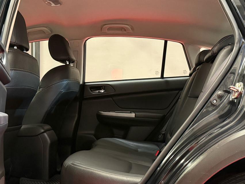 2016 SUBARU XV 2.0 STI รถมือเดียวออกป้ายแดง รถวิ่งน้อย ประวัติศูนย์ครบ รถไม่เคยมีอุบัติเหตุครับ 14