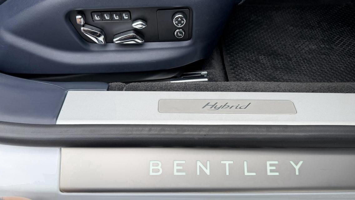 Bentley Flying Spur 2.9 Hybrid 4WD 2022จด23 สีขาว รถศูนย์ AAS วารันตียังเหลือต่อได้ ออฟชั่นเต็มสุด รูปที่ 15