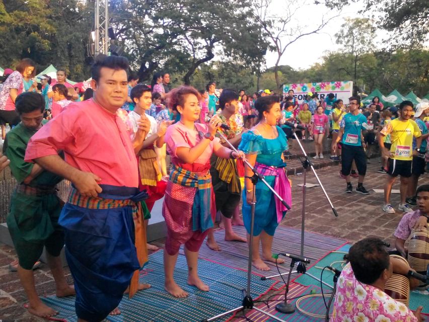 รับงานการแสดงวัฒนธรรมไทยพร้อมการแสดงโชว์ครบวงจร 16