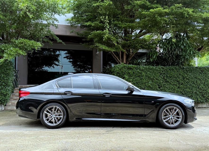 2020 BMW 520D MSPORT G30 รถมือเดียวออกป้ายแดง รถวิ่งน้อยเพียง 68,000 กม รถไม่เคยมีอุบัติเหตุครับ