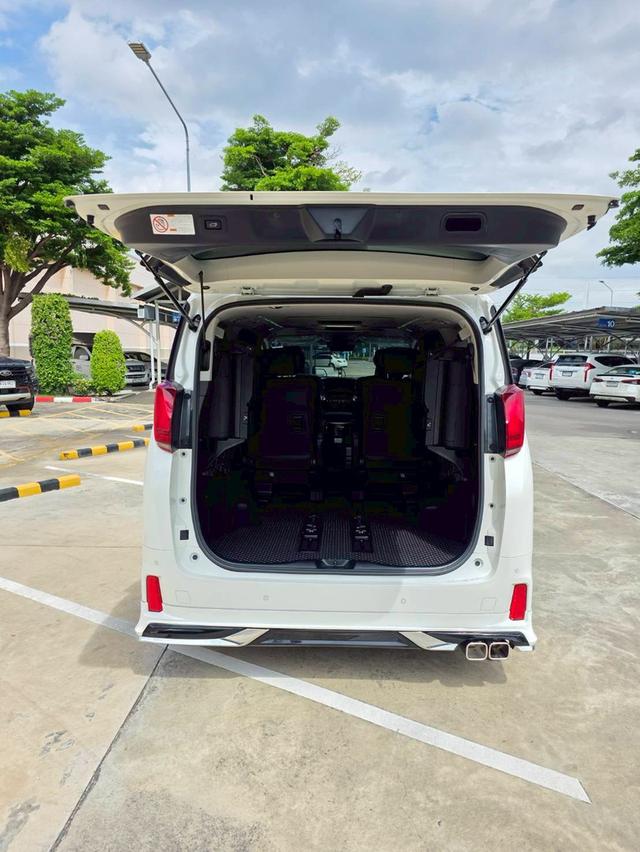 Toyota ALPHARD 2.5SC PACKAGE สีขาว ปี 2022 ไมล์ 62,000 กม.  7