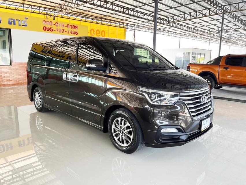  Hyundai H-1 2.5 Deluxe (ปี 2019) Wagon AT รถตู้มือสอง รถสวย สภาพดี ฟรีดาวน์ ไมล์น้อย พลาดไม่ได้!! 2