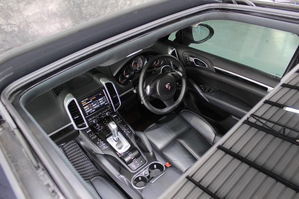 รหัสรถ JRS938 เข้าใหม่สวยจัด กับ Porsche Cayenne Hybrid 2013  16