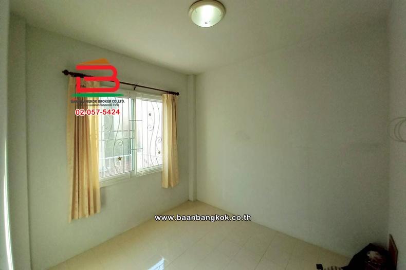 บ้านเดี่ยว เนื้อที่ 34.8 ตร.ว. หมู่บ้านนันทวัน 10 (ซอยเลียบวารี 37) ถนนเลียบวารี แขวงโคกแฝด เขตหนองจอก 19