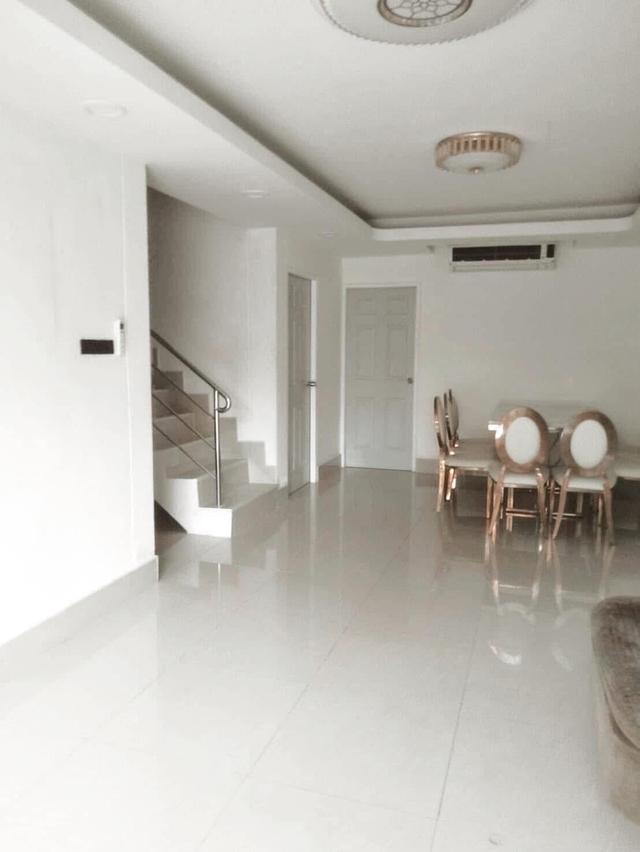 บ้านแฝด หมู่บ้านเฟื่องฟ้า 15 5