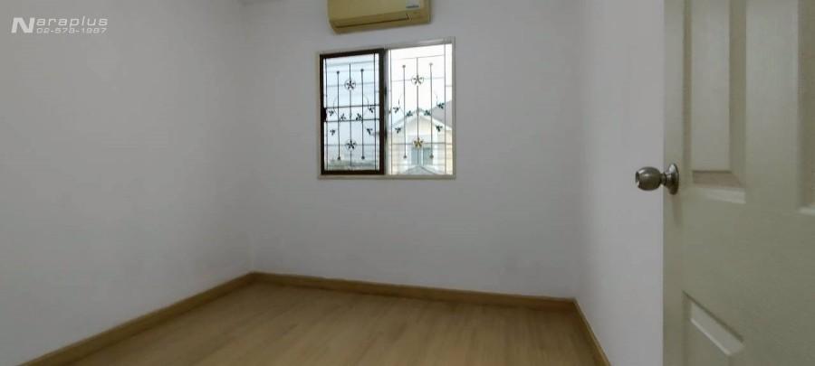 68111098 : ขายทาวน์เฮ้าส์ 2 ชั้น แนวรถไฟฟ้าสายสีแดง โครงการพฤกษาวิลล์ 40 ดอนเมือง-โลคัลโรด ถนนกำแพงเพชร 6 (โลคัลโรด) ต.หลักหก ใกล้ ม.รังสิต ปทุมธานี ร 8