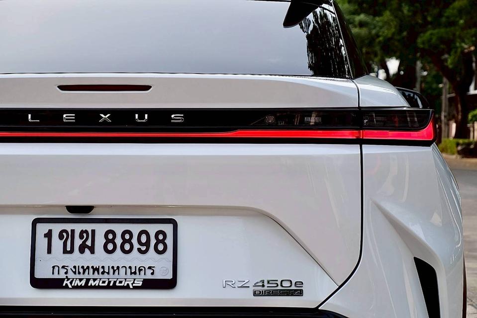 Lexus RZ450e Premium ปี 2024 รถหรูสภาพใหม่ ถูกกว่าป้ายแดงเป็นล้าน รูปที่ 7