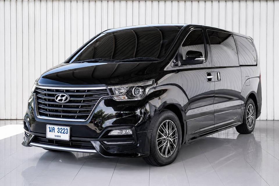 HYUNDAI H1 ELITE NS ปี 2022 จด 2023 สีดำ โฉม ปี18-ปัจจุบัน รูปย่อยที่ 3