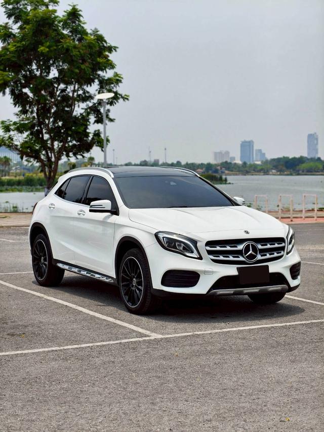 Mercedes Benz GLA250 AMG 2019 รูปที่ 2