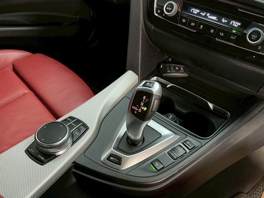 รหัสรถ WMT7698 BMW 330e M Sport LCI ปี 2018 จด 2022 9