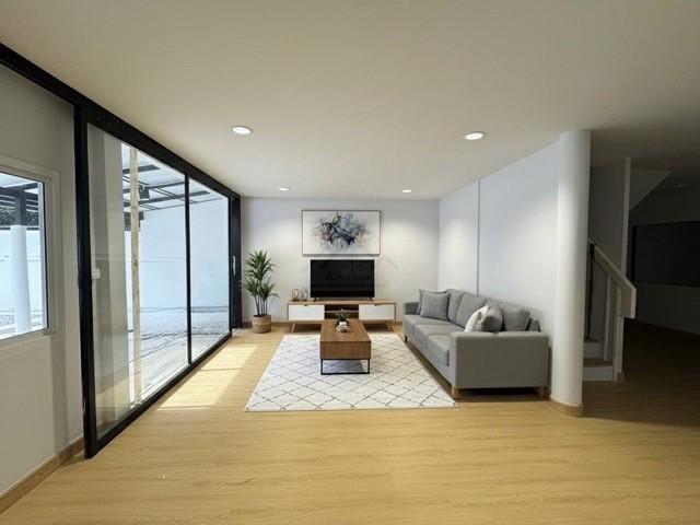 ให้เช่าบ้านเดี่ยว 2 ชั้น 90 ตร.ว. ถนนสุทธิสารวินิจฉัย มีสระว่ายน้ำ ใกล้ MRT สุทธิสาร (รีโนเวทใหม่) 2