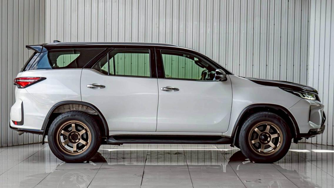 TOYOTA FORTUNER 2.4 LEGENDER BLACK TOP ปี 2020 สีขาว ดำ โฉม ปี15-ปัจจุบัน รูปที่ 7