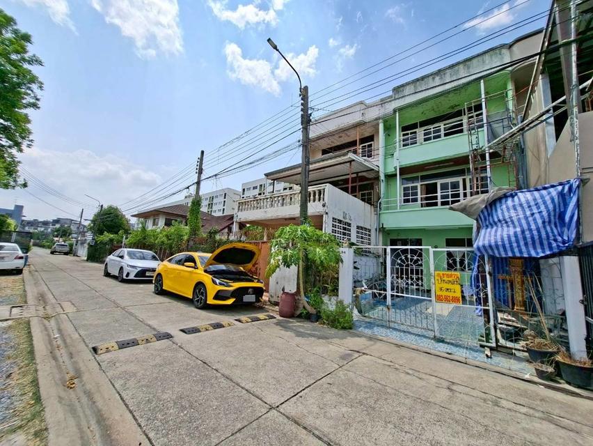 ขายบ้าน 3 ชั้น ซอยรามอินทรา4 บางเขน กรุงเทพมหานคร 3