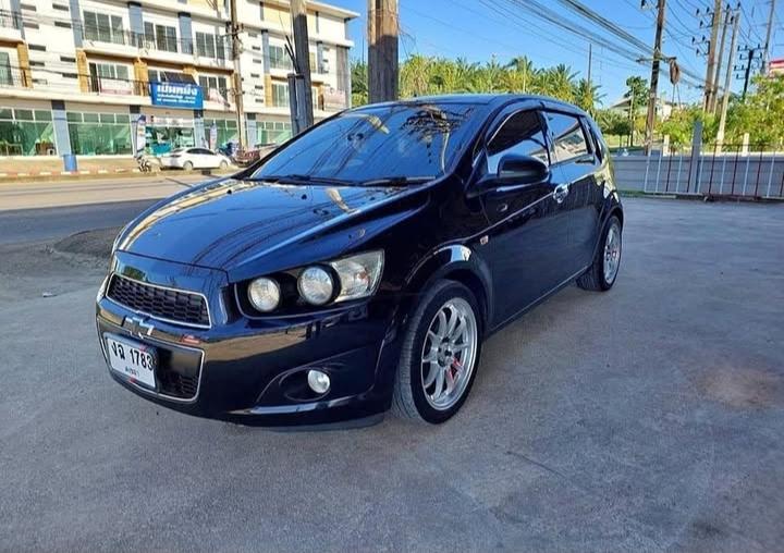 Chevrolet Sonic สีดำ