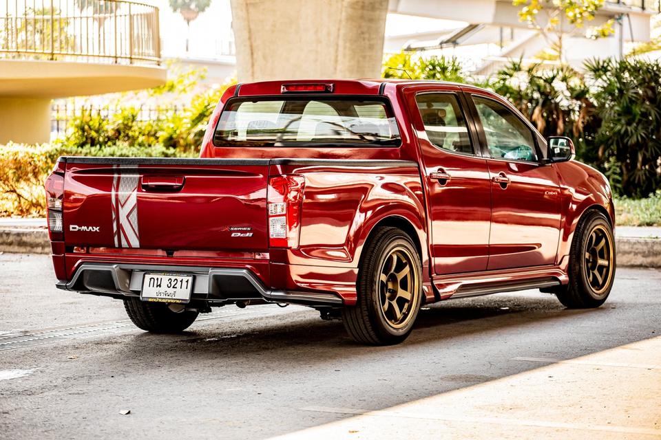 ISUZU D-MAX 1.9 ddi-Z X-series Cab4 ปี 2019 สีแดง มือเดียวป้ายแดง 7