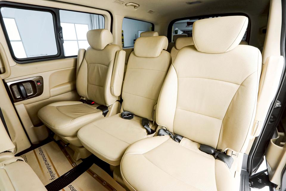 รหัสรถ 1E003 HYUNDAI  H-1  2.5 ELITE  2020  6
