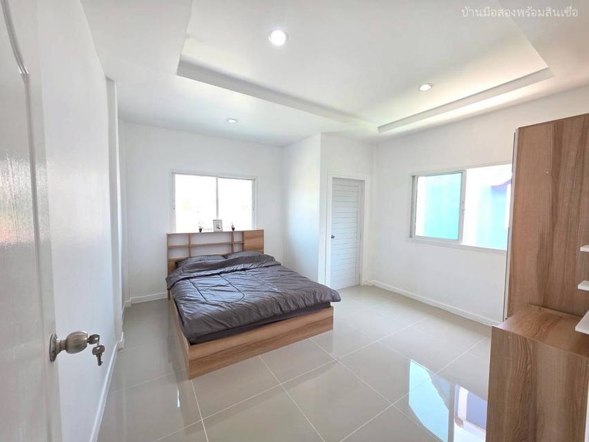 หมู่บ้านรุ่งกิจ 4 ถนนร่มเกล้า 2