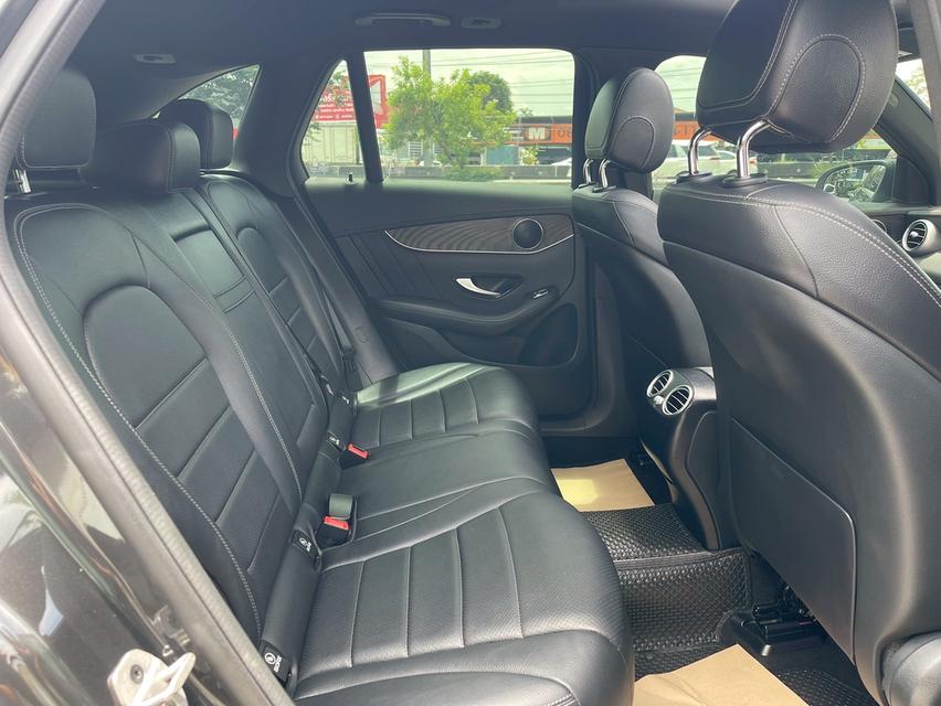 รหัสรถ PJP8364 2022 #BENZ #GLC220d AMG Dynamic (สีเทา) 15