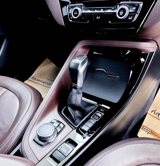 BMW X1 2.0 sDrive18d xLine F48 ปี2016 สีดำ รูปที่ 10