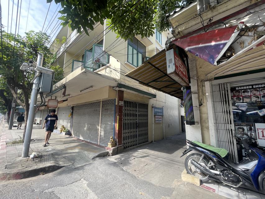 ขายอาคารพาณิชย์  ตึกแถว ซอยสามเสน ใกล้ ร.พ.วชิระยาบาล 1