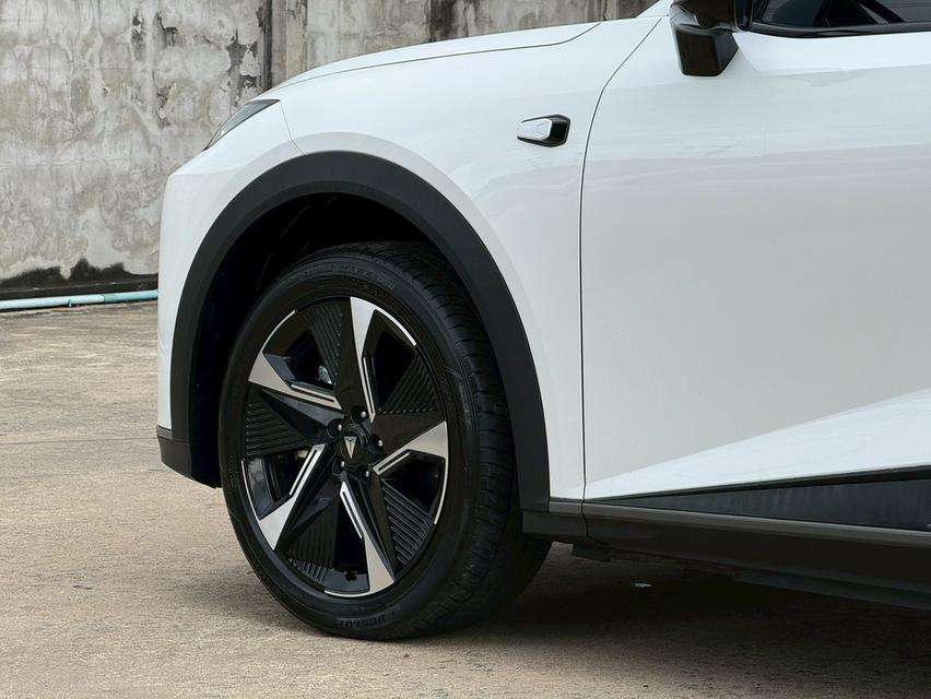 รหัสรถ PBG9999 Deepal S07 สีขาว+เบาะดำ ปี2024 5